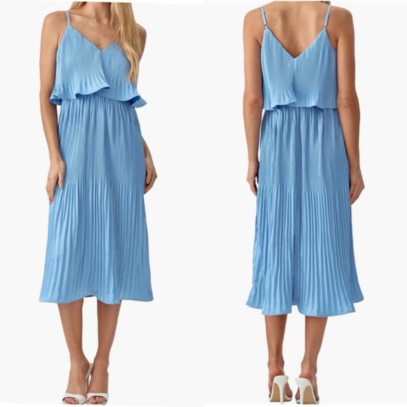 Adelyn Rae Dresses & Skirts - Adelyn Rae Nayla Pleated Overlay Sleeveless Midi Dress Size Large New Sky Blue